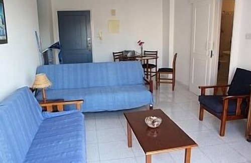 Paphos Apartment | 1 Bed Apt In Kings Palace With Sea & Pool Views. Sleeps 2, TV, Wi-Fi, AC