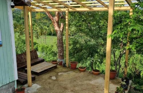 Vieux Fort Quarter House | 1 Bed Cabin - Sleeps 2 - Wifi