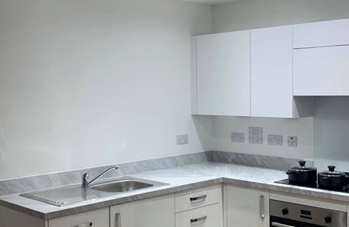 West Thurrock Apartment | 1 Bed Flat- Direct Links to Central London