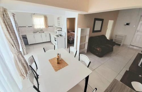 Newcastle Apartment | 1 Bed Flat - Sleeps 2 - Parking - Wifi