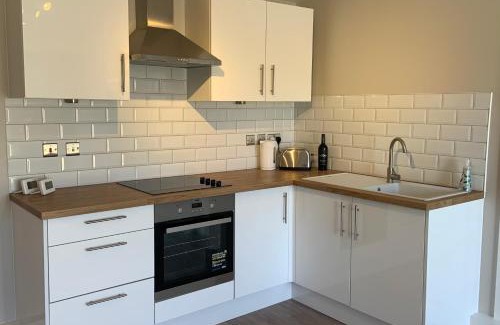 Hitchin House | 1-Bed - Sleeps 2 - Pet Friendly w Parking