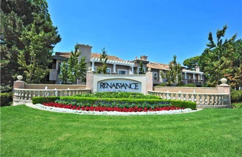 University City House | 1 Bedroom 1 Bathroom Townhouse in UC San Diego / Renaissance La Jolla