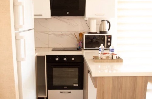 Esenyurt Apartment | 1 bedroom, 2 A/C, Wi-Fi, Free parking-AS3