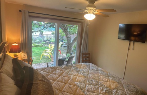 Des Moines House | 1-Bedroom-2PAX-“Helen’s Garden House”🏡Minutes from airport@Des Moines-Seattle WA