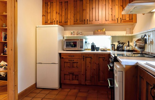 Lindale Cottage | 1 bedroom accommodation in Lindale, near Grange-over-Sands