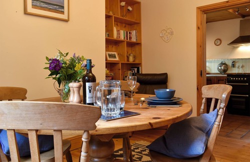 Lindale Cottage | 1 bedroom accommodation in Lindale, near Grange-over-Sands