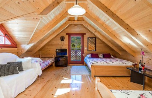 Licko Lesce House | 1 bedroom accommodation in Licko Lesce