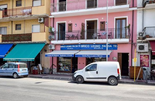 Trappitello Apartment | 1 bedroom accommodation in Trappitello