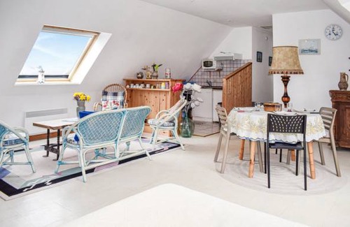 Trelevern Apartment | 1 bedroom accommodation in Trelevern