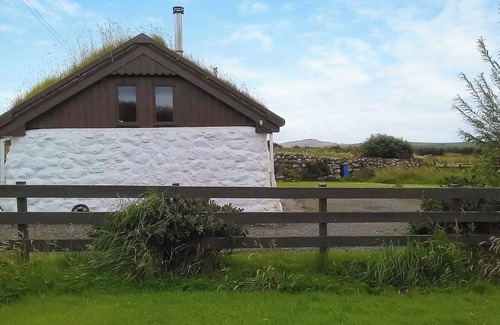 Bornesketaig Cottage | 1 bedroom accommodation in Kilmuir, Isle of Skye