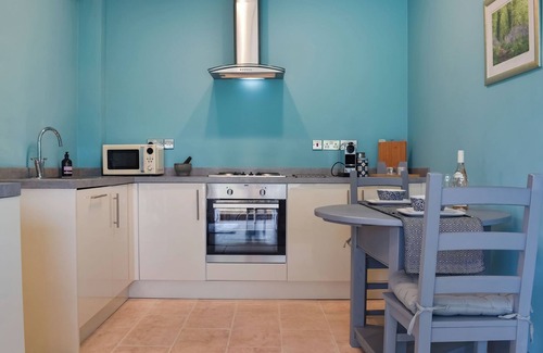 Usk Cottage | 1 bedroom accommodation in Llangwm Usk