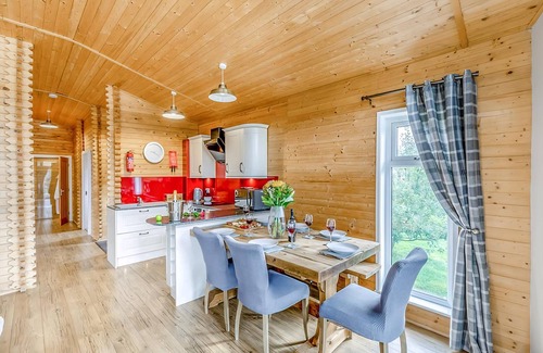 Welsh Frankton Ski Chalet | 1 bedroom accommodation in Ellesmere
