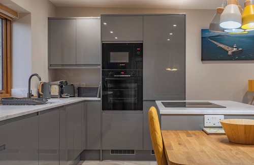 Holyhead Cottage | 1 bedroom accommodation in Penrhos Feilw, near Trearddur Bay