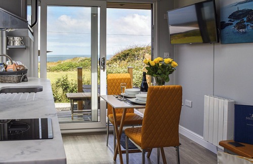 Holyhead Cottage | 1 bedroom accommodation in Penrhos Feilw, near Trearddur Bay