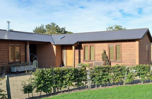 Bearsted Cottage | 1 bedroom accommodation in Bearsted, near Maidstone