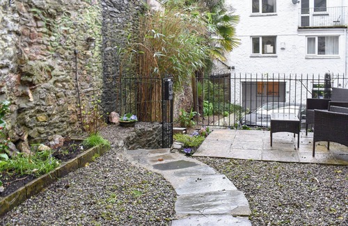 Plymouth Cottage | 1 bedroom accommodation in Barbican, Plymouth