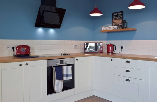 Goodwick Cottage | 1 bedroom accommodation in Goodwick, near Fishguard