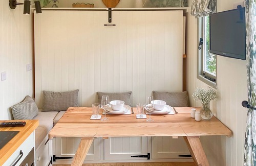 Ilton Apartment | 1 bedroom accommodation in Southtown, nr Illminster