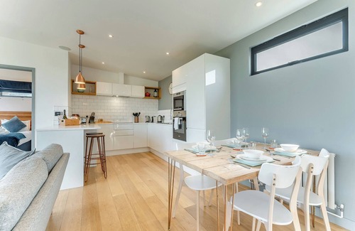 Lewes Ski Chalet | 1 bedroom accommodation in Lewes