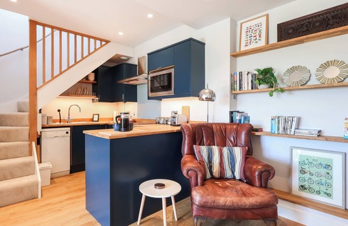 Inchbrook Apartment | 1 bedroom accommodation in Stroud