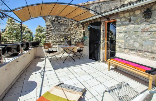 Manas House | 1 bedroom accommodation in Manas