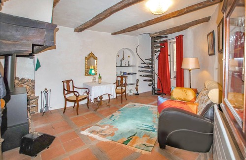 Manas House | 1 bedroom accommodation in Manas