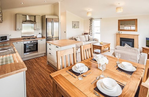 Tunstall Ski Chalet | 1 bedroom accommodation in Tunstall, Nr Hull