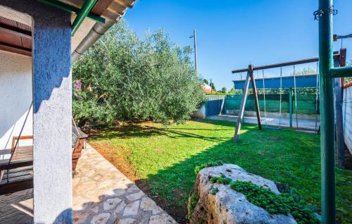 Liznjan Apartment | 1 Bedroom Amazing Apartment In Liznjan