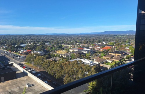 Glen Waverley Condo | 1 Bedroom apartment at the SkyGarden in Glen Waverley