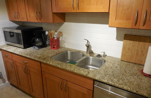 Mercer Island House | 1 Bedroom Apartment On Mercer Island Private Secluded Sleeps 4 Pet Friendly