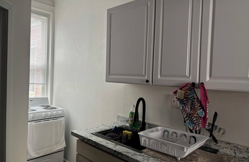 Glenwood Apartment | 1 bedroom apartment across from Temple Hospital