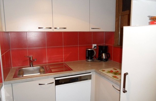 Verbier Apartment | 1 Bedroom apartment * - 2nd floor – next to the Place Centrale, shops and bus stops – entrance wit