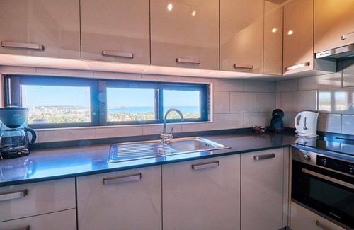 Alporchinhos Apartment | 1 bedroom apartment Carina with beautiful sea views