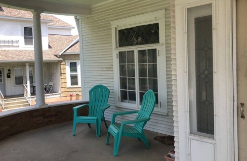 Robinson Apartment | 1 Bedroom Apartment Near Marathon and Hershey