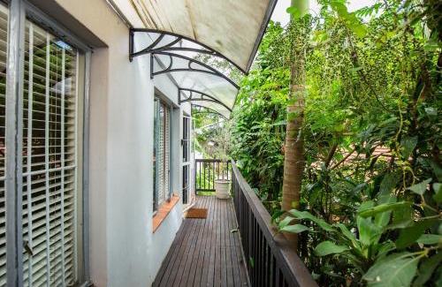 Durban North Apartment | 1 Bedroom Apartment - Unit 1 loadshedding free