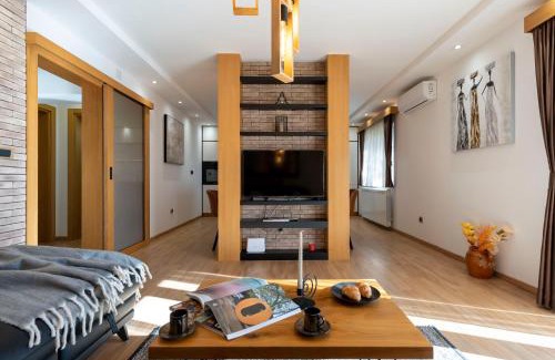 Surcin Apartment | 1-Bedroom Apartment with Balcony