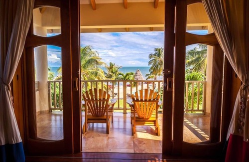 Hopkins Apartment | 1 Bedroom beachfront deluxe apartment