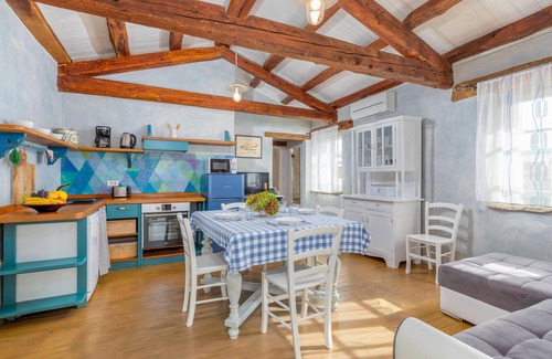 Karlovici Apartment | 1 bedroom beautiful apartment in Zminj