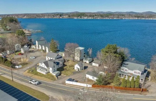 Laconia Cottage | 1 bedroom cottage steps to the beach and mooring