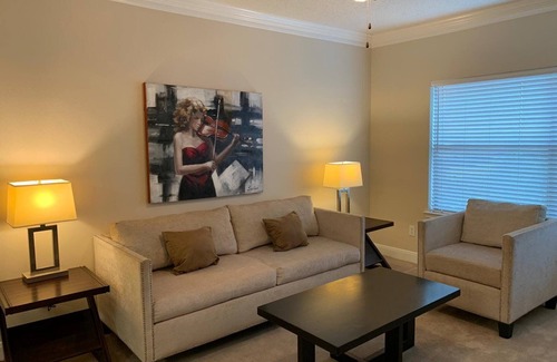 Uptown House | 1 Bedroom - Galleria Area - 2345 Sage Rd, Houston, TX 77056