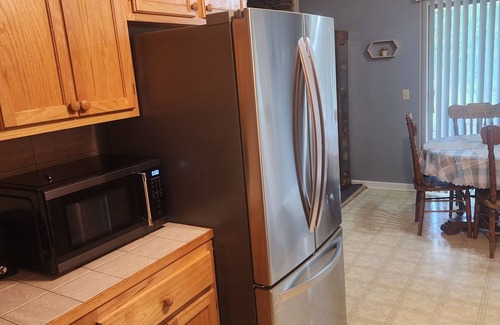 Melbourne House | 1-bedroom house with coutry side appeal, 10 min from town with AC/heat, WiFi