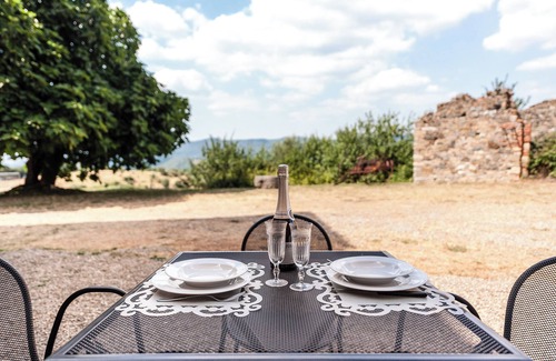 Castelnuovo di Val di Cecina Apartment | 1 Bedroom Apartment in Montecastelli Pisano