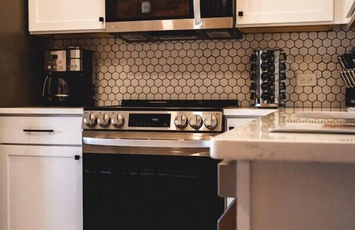 Jonesville Apartment | 1 Bedroom Loft, Downtown Elkin, Main Street View, Rooftop Deck, near Vineyards