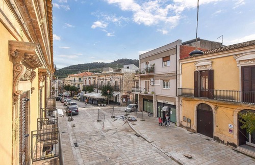 Chiaramonte Gulfi Apartment | 1 bedroom lovely apartment in Chiaramonte Gulfi