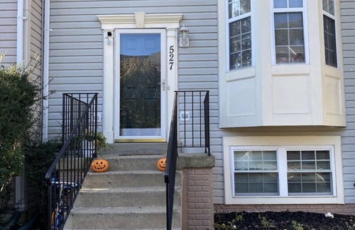 Leesburg House | 1 bedroom+private bath+free parking+wifi