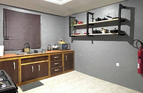 Tamale House | 1 Bedroom Sleeps 2 -Free Parking -Children welcome