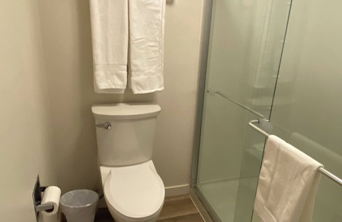 Green River Apartment | 1-bedroom suite on 1st Fl. in Green River with AC, WiFi, a kitchen and laundry.