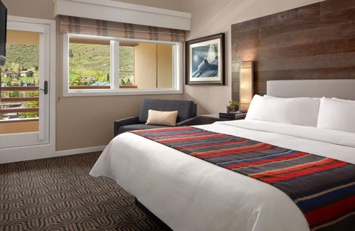 Highland Meadows Resort | 1 Bedroom Villa at Marriott's StreamSide Douglas at Vail