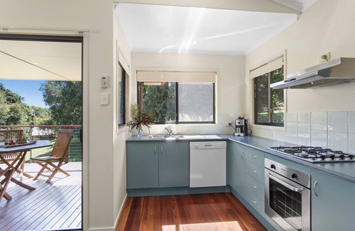 Clunes Villa | 1 bedroom Villa with large spa bath and stunning rural views.