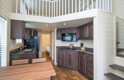 Camp Verde Cabin | 1 Bedroom w/Loft Cabin Sleeps 6, Top Notch Amenities, 30 min. to Sedona no Pet